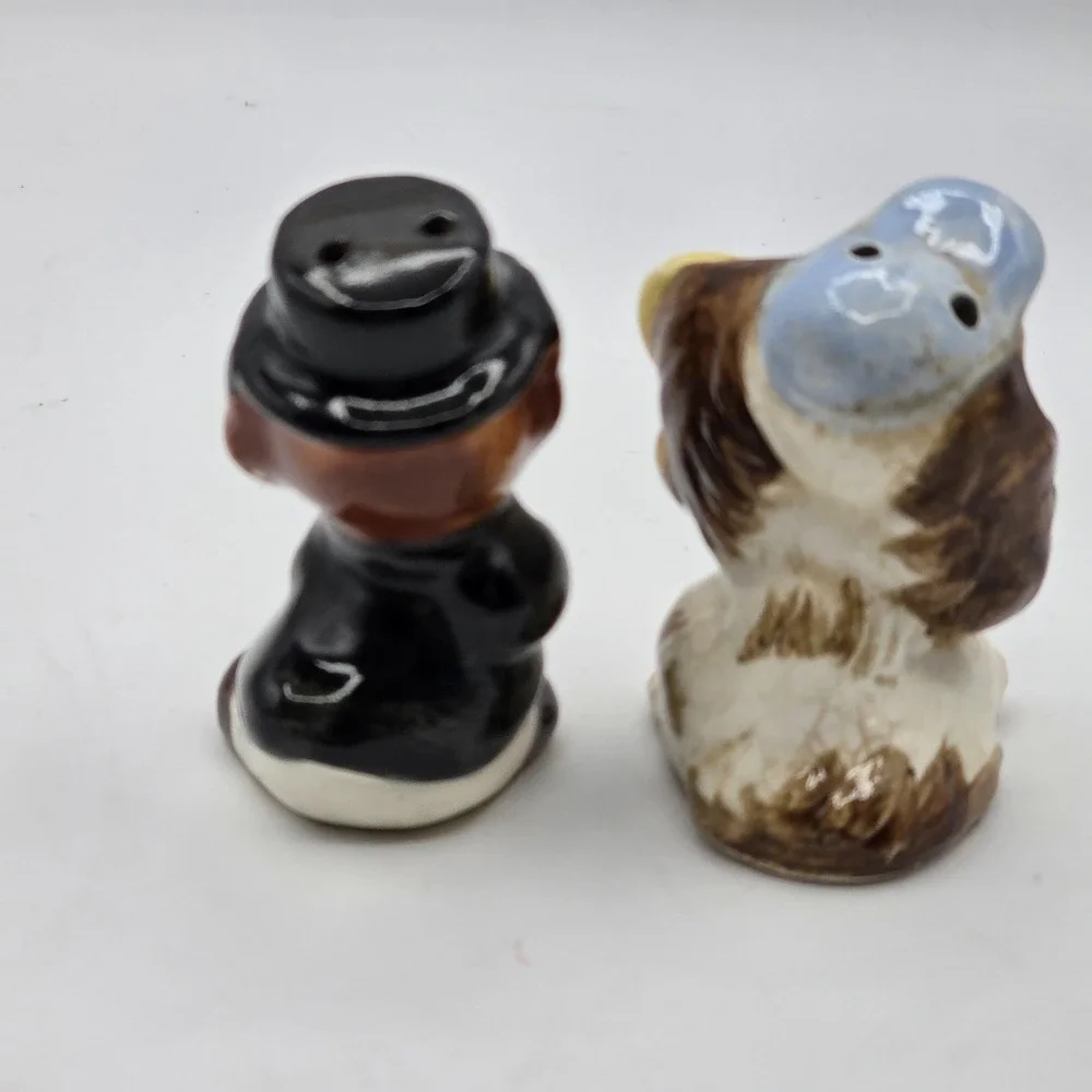 Source Unknown item set